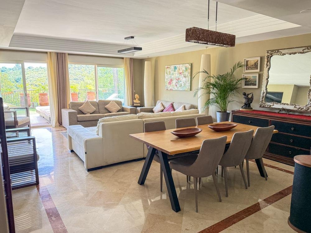 Golf-view apartment with two private terraces, photo 3